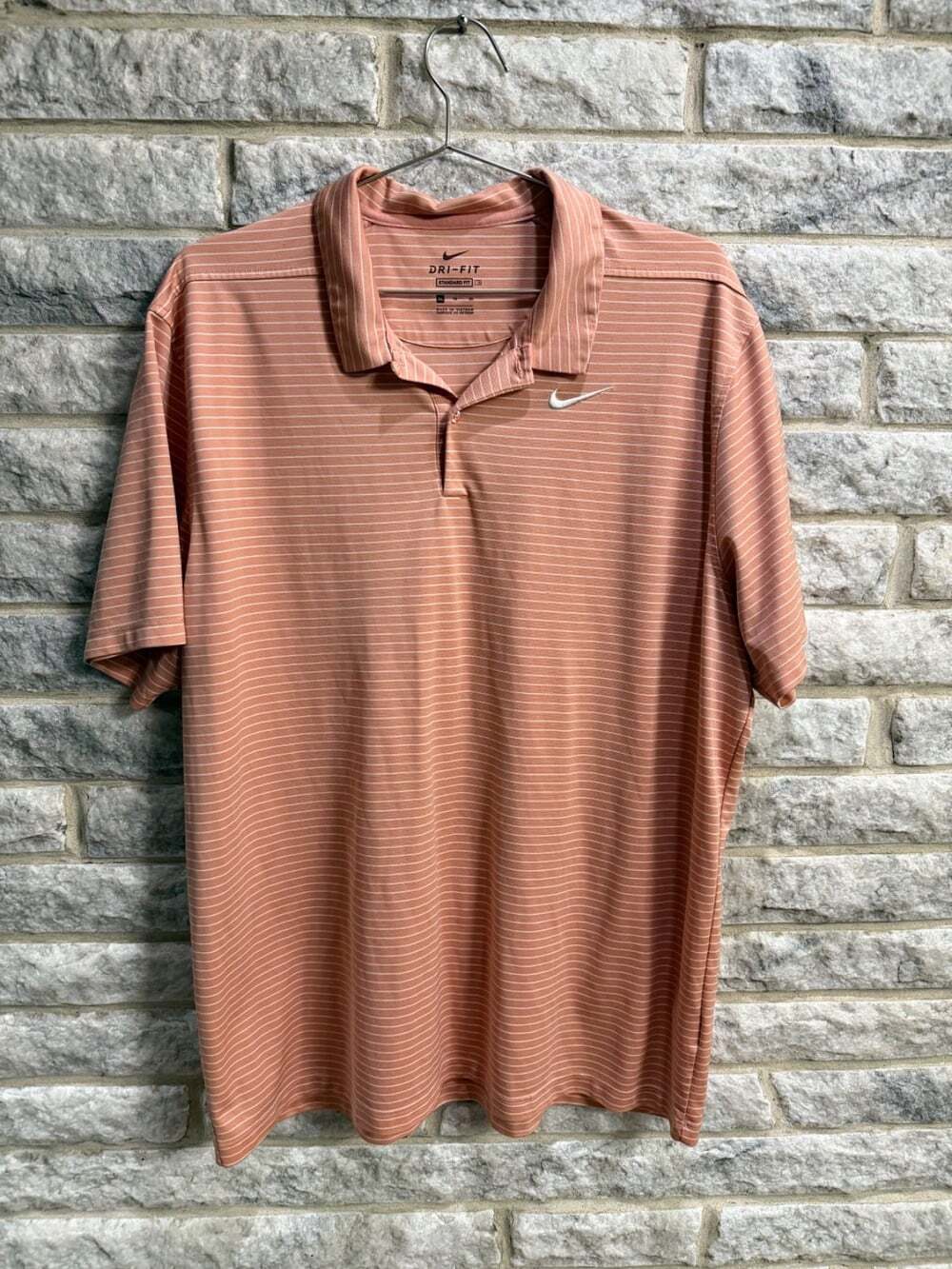 Nike Dri Fit Polo Shirt Mens XL Standard Fit Salmon White Stripe Golf